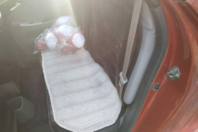 Used Hyundai Verna (older generation) 2010 Sedan 1.4L Manual Comfort GS Left Rear Seat