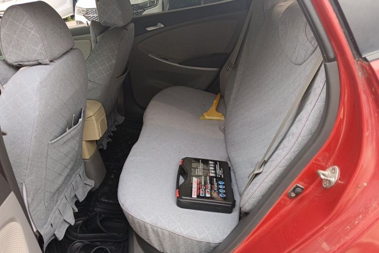 Used Hyundai Verna (older generation) 2010 Sedan 1.4L Automatic Fashionable GT Model Left Rear Seat