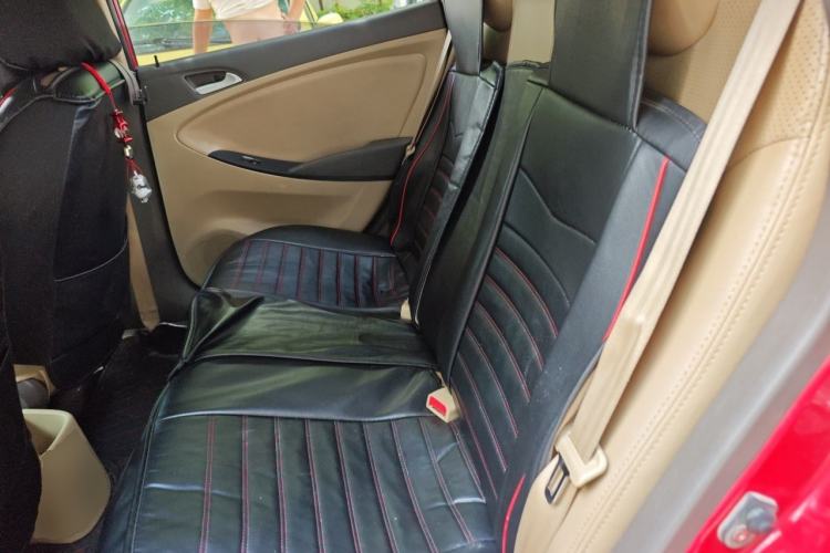 Used Hyundai Verna (older generation) 2010 Sedan 1.4L Automatic Comfort Model GS Left Rear Seat