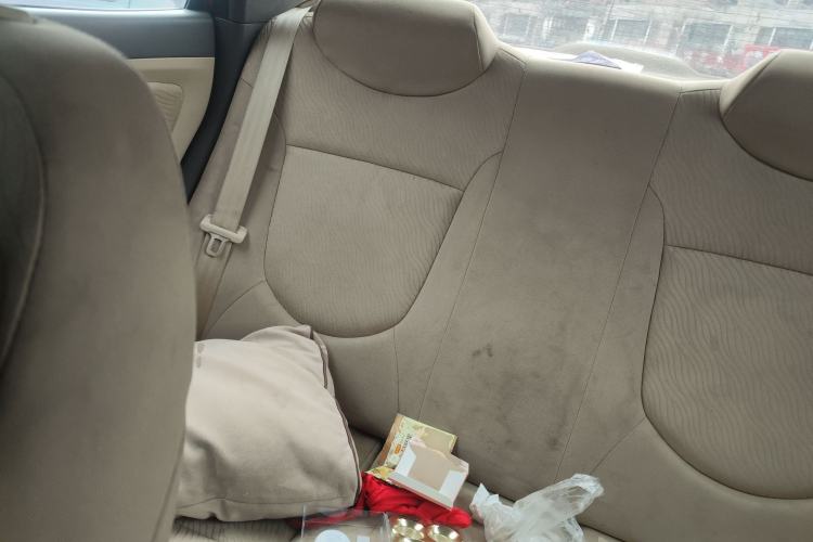 Used Hyundai Verna (older generation) 2010 Sedan 1.4L Automatic Luxury GLS Trim Left Rear Seat