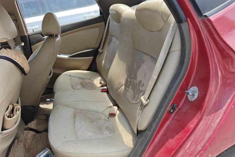 Used Hyundai Verna (older generation) 2010 Sedan 1.4L Automatic Comfort Model GS Left Rear Seat