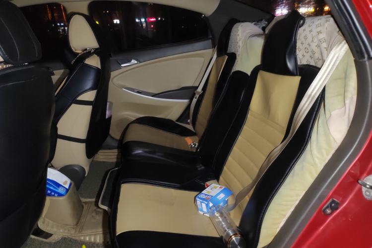 Used Hyundai Verna (older generation) 2010 Sedan 1.4L Automatic Fashionable GT Model Left Rear Seat