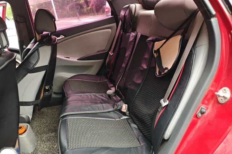 Used Hyundai Verna (older generation) 2010 Sedan 1.4L Automatic Fashionable GT Model Left Rear Seat