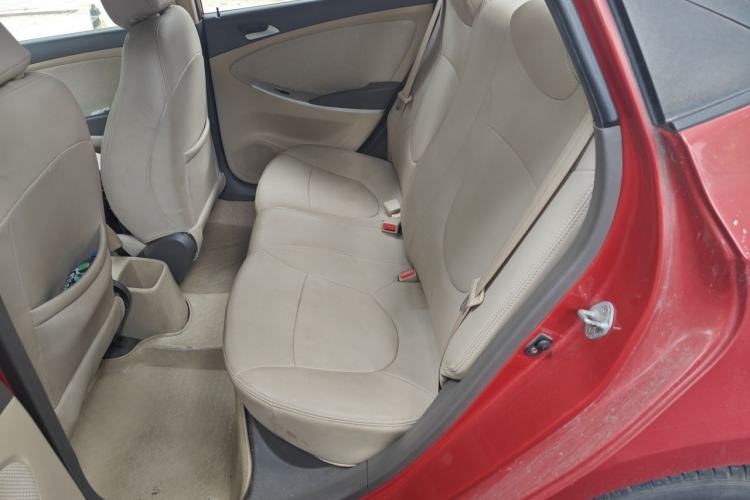 Used Hyundai Verna (older generation) 2010 Sedan 1.4L Manual Comfort GS Left Rear Seat