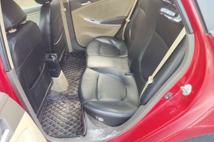 Used Hyundai Verna (older generation) 2010 Sedan 1.4L Automatic Fashionable GT Model Left Rear Seat