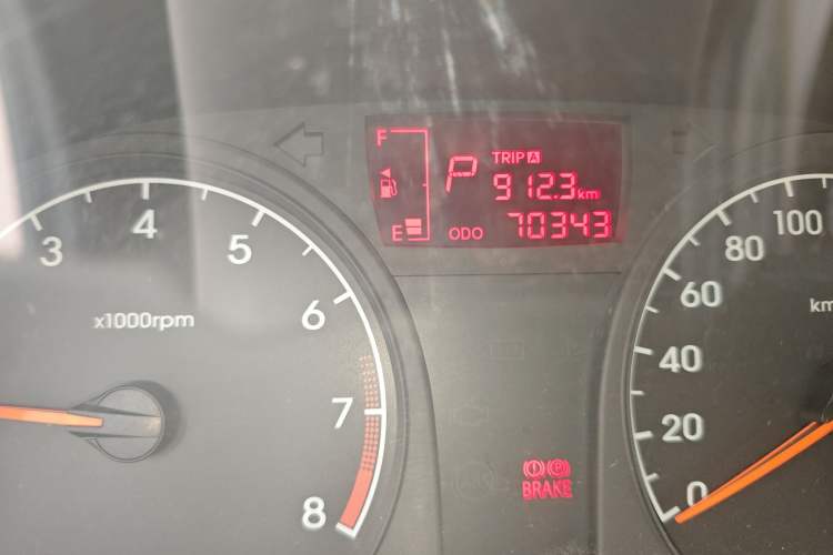 Used Hyundai Verna (older generation) 2010 Sedan 1.4L Automatic Comfort Model GS Odometer Close Up
