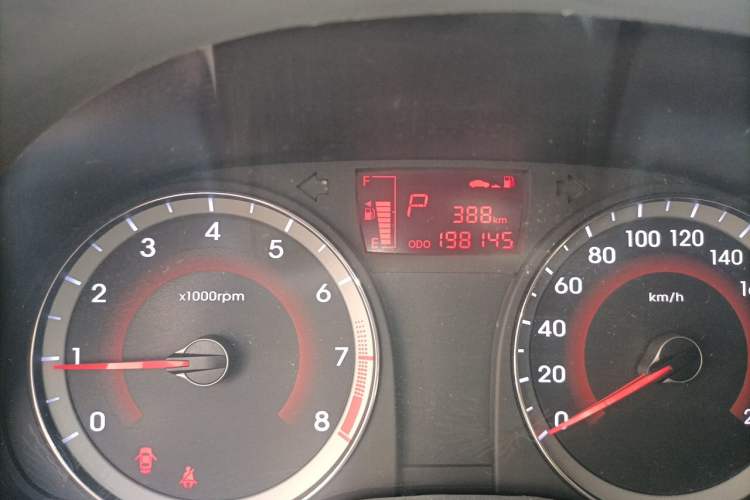 Used Hyundai Verna (older generation) 2010 Sedan 1.4L Automatic Fashionable GT Model Odometer Close Up