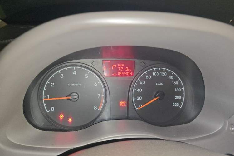 Used Hyundai Verna (older generation) 2010 Sedan 1.4L Automatic Comfort Model GS Odometer Close Up