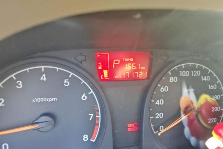 Used Hyundai Verna (older generation) 2010 Sedan 1.4L Automatic Comfort Model GS Odometer Close Up