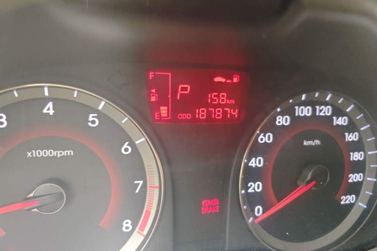 Used Hyundai Verna (older generation) 2010 Sedan 1.4L Automatic Fashionable GT Model Odometer Close Up