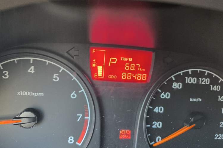 Used Hyundai Verna (older generation) 2010 Sedan 1.4L Automatic Comfort Model GS Odometer Close Up