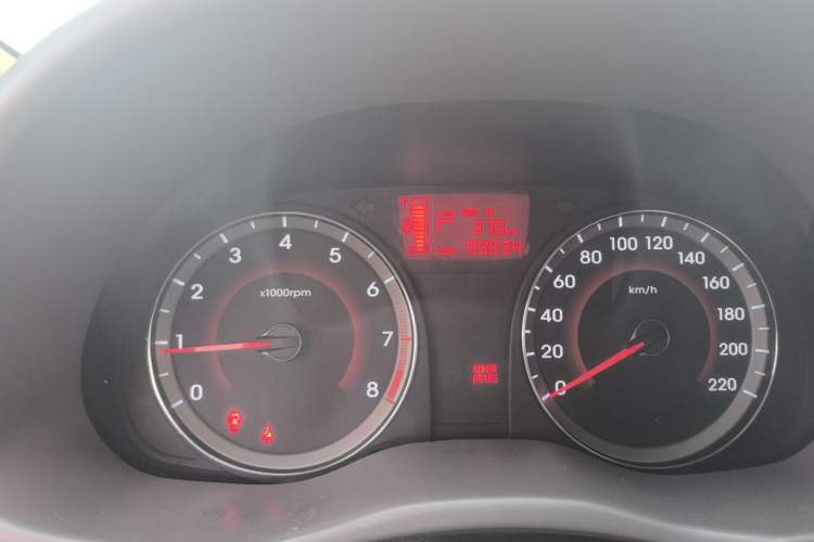 Used Hyundai Verna (older generation) 2010 Sedan 1.4L Automatic Fashionable GT Model Odometer Close Up