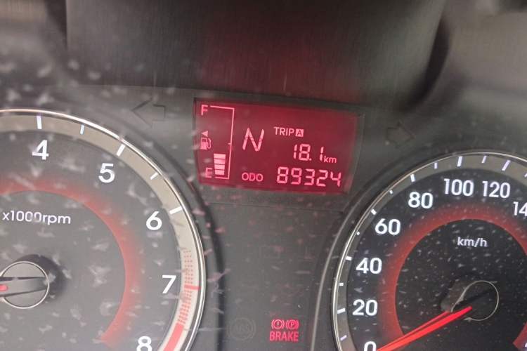 Used Hyundai Verna (older generation) 2010 Sedan 1.4L Automatic Fashionable GT Model Odometer Close Up