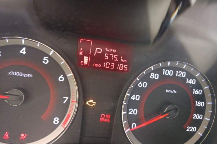 Used Hyundai Verna (older generation) 2010 Sedan 1.4L Automatic Fashionable GT Model Odometer Close Up