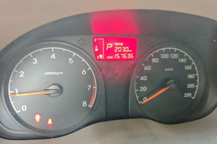 Used Hyundai Verna (older generation) 2010 Sedan 1.4L Automatic Comfort Model GS Odometer Close Up
