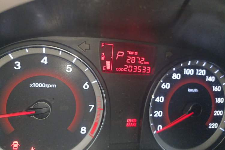 Used Hyundai Verna (older generation) 2010 Sedan 1.4L Automatic Fashionable GT Model Odometer Close Up