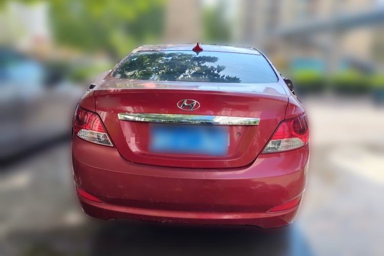 Used Hyundai Verna (older generation) 2010 Sedan 1.4L Manual Comfort GS Rear