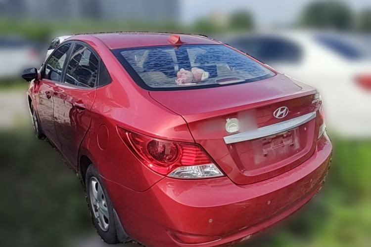 Used Hyundai Verna (older generation) 2010 Sedan 1.4L Manual Comfort GS Rear Left 45 Deg