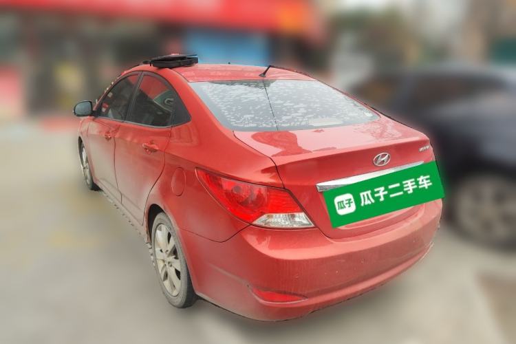 Used Hyundai Verna (older generation) 2010 Sedan 1.4L Automatic Luxury GLS Trim Rear Left 45 Deg