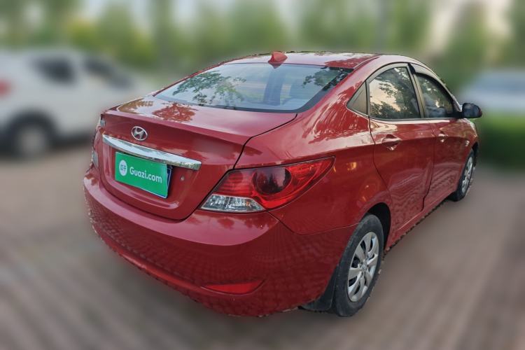 Used Hyundai Verna (older generation) 2010 Sedan 1.4L Manual Comfort GS Rear Right 45 Deg