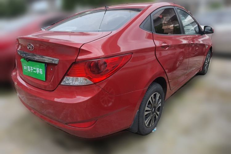 Used Hyundai Verna (older generation) 2010 Sedan 1.4L Manual Comfort GS Rear Right 45 Deg