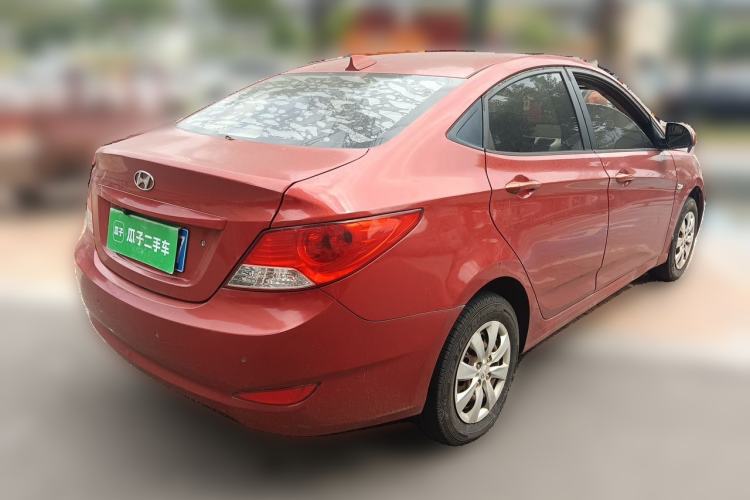 Used Hyundai Verna (older generation) 2010 Sedan 1.4L Manual Comfort GS Rear Right 45 Deg