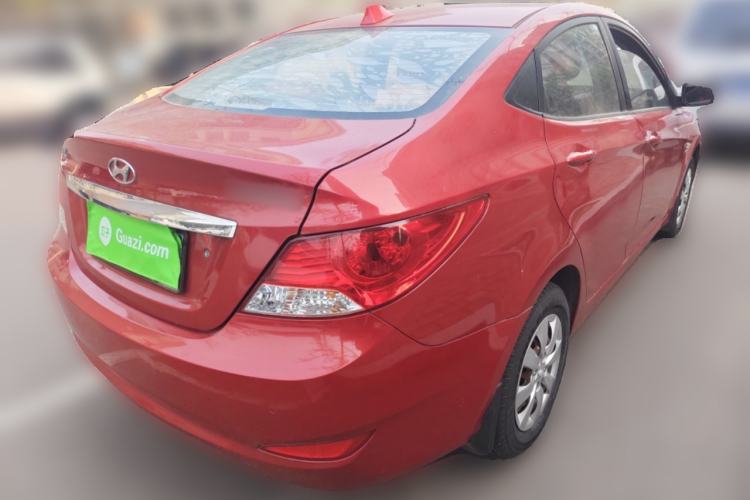 Used Hyundai Verna (older generation) 2010 Sedan 1.4L Manual Comfort GS Rear Right 45 Deg