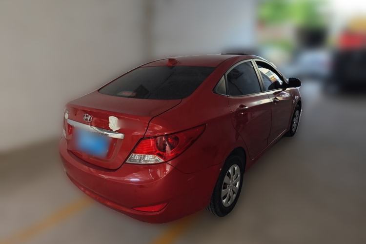 Used Hyundai Verna (older generation) 2010 Sedan 1.4L Manual Comfort GS Rear Right 45 Deg