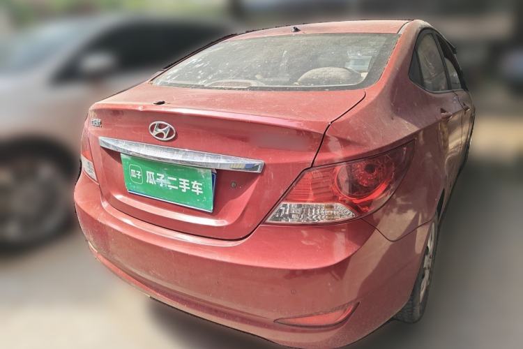 Used Hyundai Verna (older generation) 2010 Sedan 1.4L Manual Comfort GS Rear Right 45 Deg