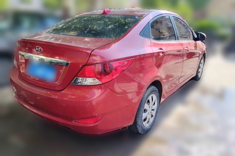 Used Hyundai Verna (older generation) 2010 Sedan 1.4L Manual Comfort GS Rear Right 45 Deg