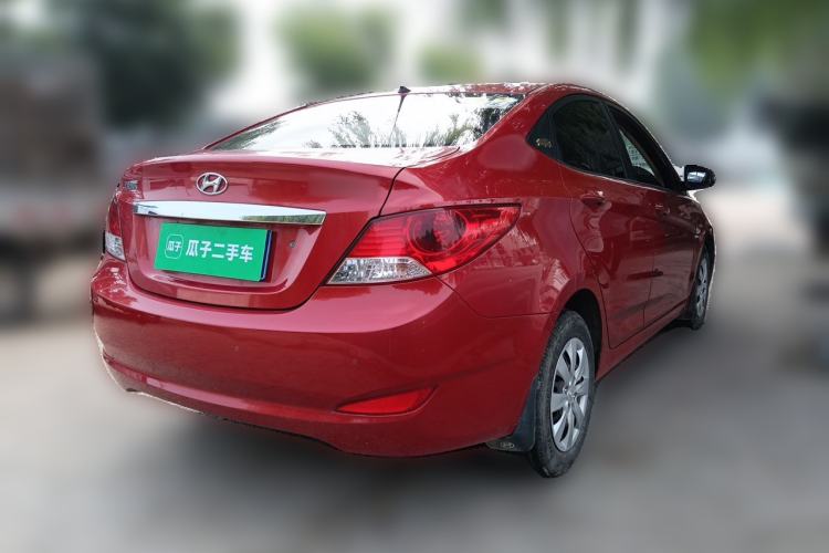 Used Hyundai Verna (older generation) 2010 Sedan 1.4L Manual Comfort GS Rear Right 45 Deg