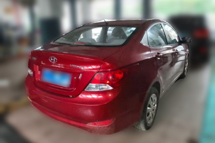 Used Hyundai Verna (older generation) 2010 Sedan 1.4L Manual Comfort GS Rear Right 45 Deg