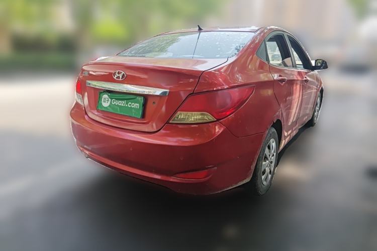 Used Hyundai Verna (older generation) 2010 Sedan 1.4L Manual Comfort GS Rear Right 45 Deg