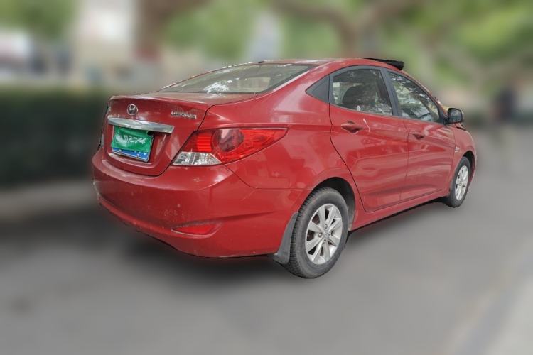 Used Hyundai Verna (older generation) 2010 Sedan 1.4L Manual Comfort GS Rear Right 45 Deg