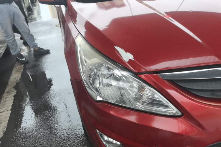 Used Hyundai Verna (older generation) 2010 Sedan 1.4L Manual Comfort GS Right Front Headlight