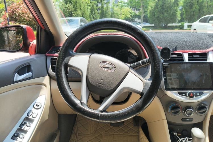 Used Hyundai Verna (older generation) 2010 Sedan 1.4L Automatic Fashionable GT Model Steering Wheel