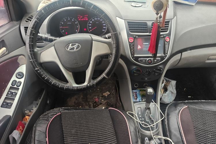 Used Hyundai Verna (older generation) 2010 Sedan 1.4L Automatic Fashionable GT Model Steering Wheel