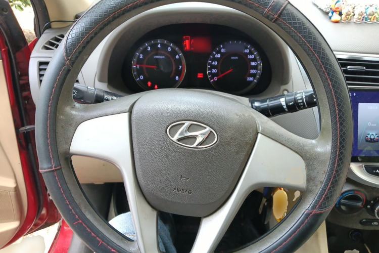 Used Hyundai Verna (older generation) 2010 Sedan 1.4L Automatic Fashionable GT Model Steering Wheel