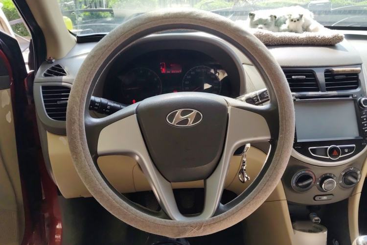 Used Hyundai Verna (older generation) 2010 Sedan 1.4L Manual Comfort GS Steering Wheel