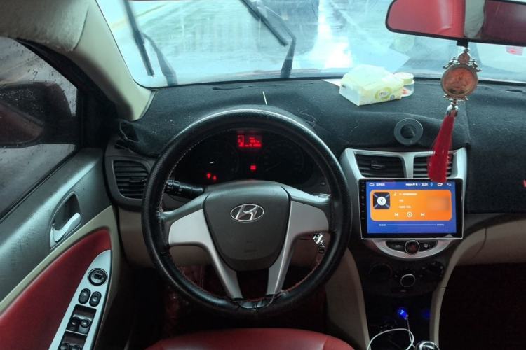 Used Hyundai Verna (older generation) 2010 Sedan 1.4L Manual Comfort GS Steering Wheel