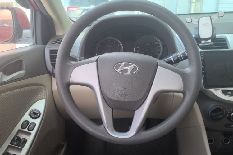 Used Hyundai Verna (older generation) 2010 Sedan 1.4L Automatic Fashionable GT Model Steering Wheel