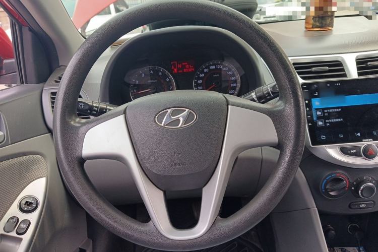 Used Hyundai Verna (older generation) 2010 Sedan 1.4L Automatic Fashionable GT Model Steering Wheel