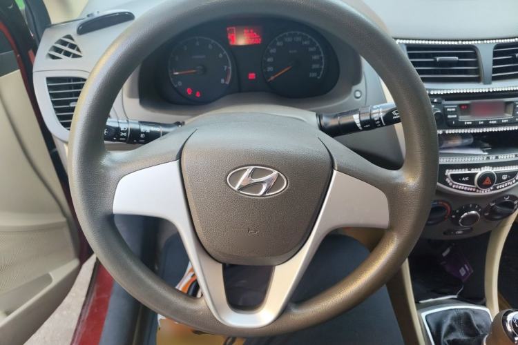 Used Hyundai Verna (older generation) 2010 Sedan 1.4L Manual Comfort GS Steering Wheel