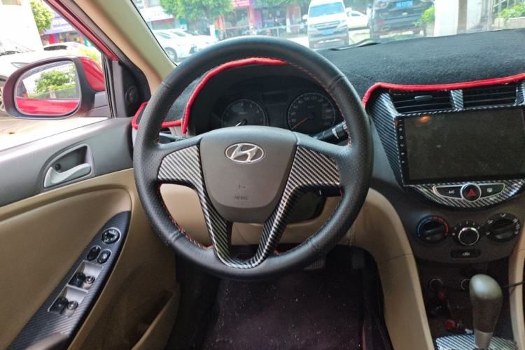 Used Hyundai Verna (older generation) 2010 Sedan 1.4L Automatic Comfort Model GS Steering Wheel