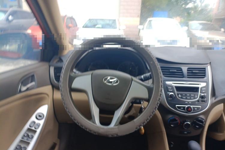 Used Hyundai Verna (older generation) 2010 Sedan 1.4L Automatic Fashionable GT Model Steering Wheel