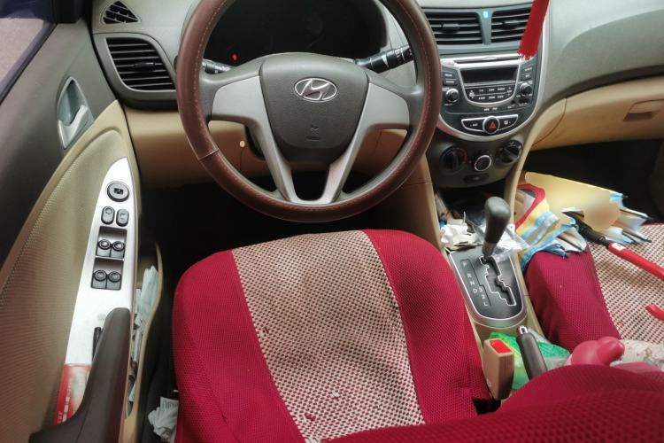 Used Hyundai Verna (older generation) 2010 Sedan 1.4L Automatic Comfort Model GS Steering Wheel