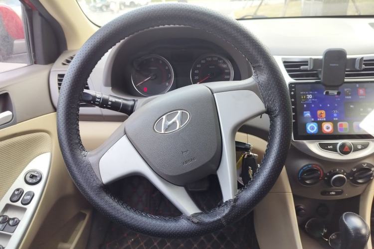 Used Hyundai Verna (older generation) 2010 Sedan 1.4L Automatic Fashionable GT Model Steering Wheel