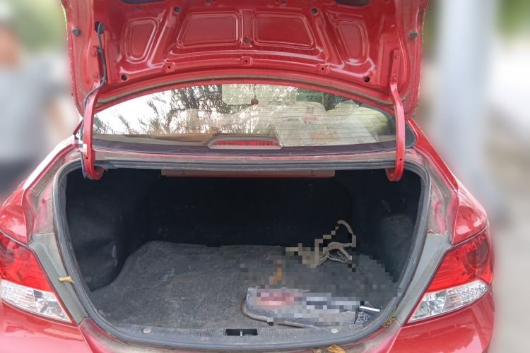 Used Hyundai Verna (older generation) 2010 Sedan 1.4L Manual Comfort GS Trunk