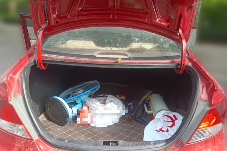 Used Hyundai Verna (older generation) 2010 Sedan 1.4L Manual Standard GL Model Trunk