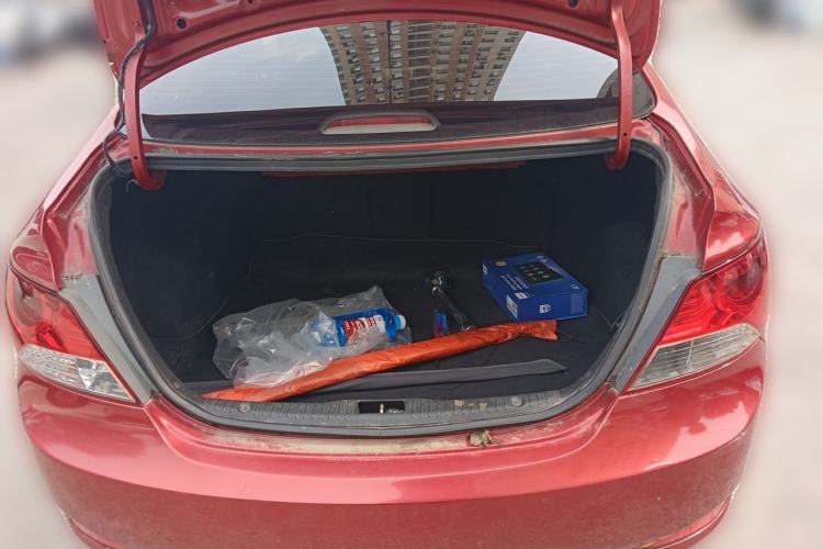 Used Hyundai Verna (older generation) 2010 Sedan 1.4L Automatic Fashionable GT Model Trunk